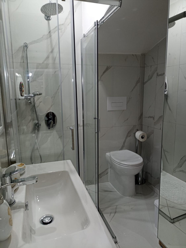 Others 5, Dana house, Napoli