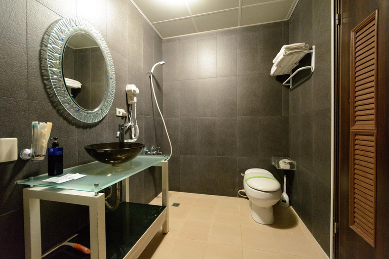 Bathroom 3, Bali House, Hualien