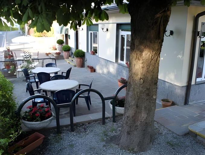 Others 4, Hotel Il Nibbio, Como