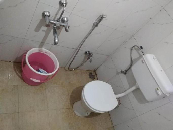 Bathroom 2, Ashoka Villa 3 BHK Mahabaleshwar, Satara