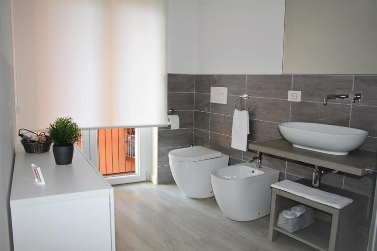 Bathroom 2, DOLCE NOTTE APARTMENTS, Verona