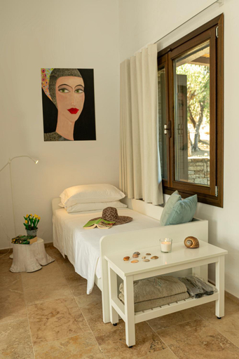 Others 4, Borgo Thassos, East Macedonia and Thrace