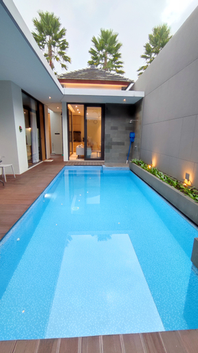 Swimming Pool 2