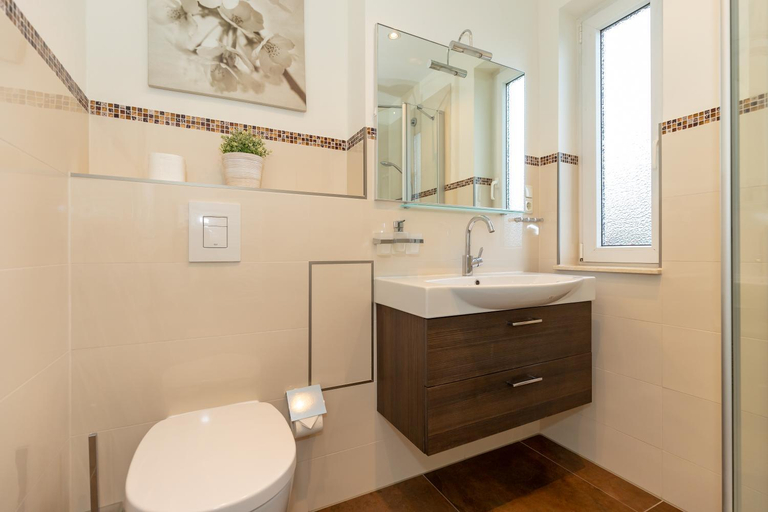 Bathroom, Yachthafenresidenz, Rostock