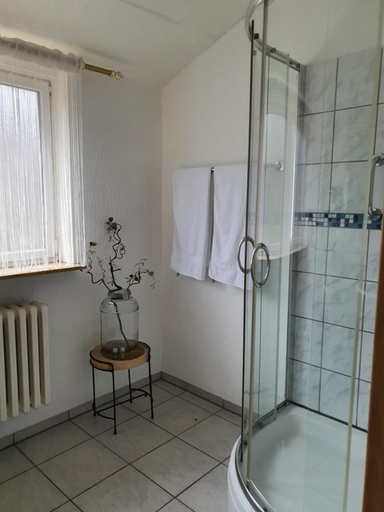 Bathroom 4