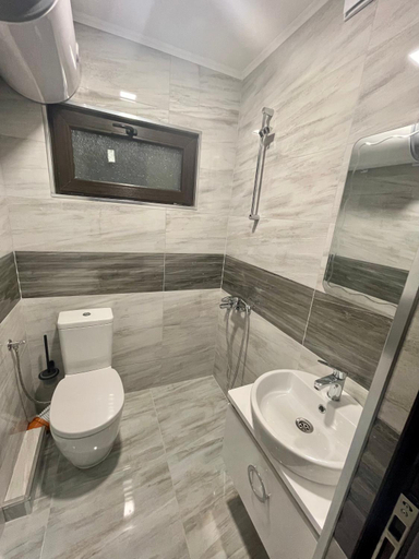 Bathroom, Boris House, Garmen