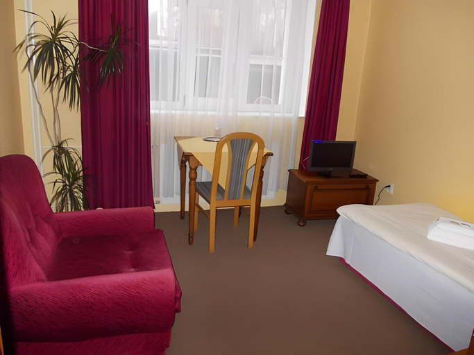 Bedroom 2, Valdstejn, Liberec