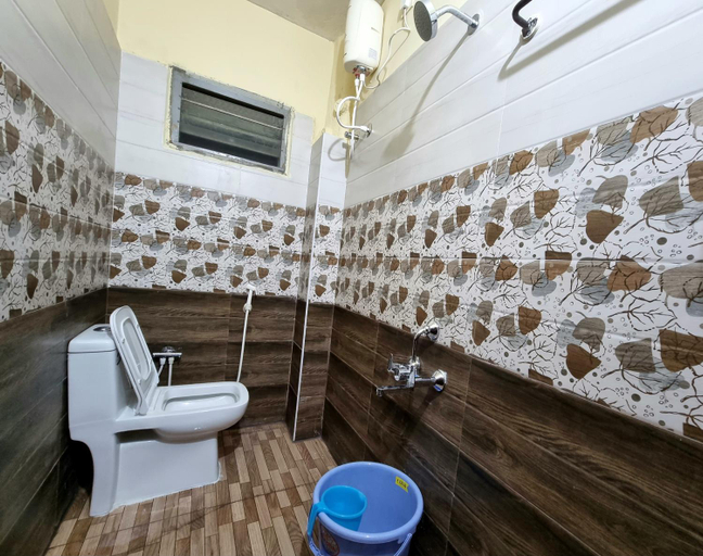 Bathroom 7