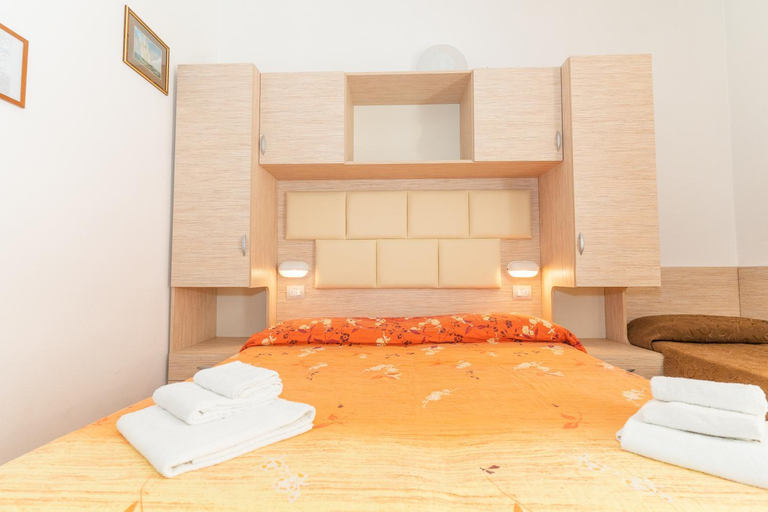Bedroom 2, Hotel Croce Del Sud, Rimini