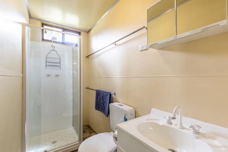 Bedroom 3, Lazy Days Caravan Park, Busselton