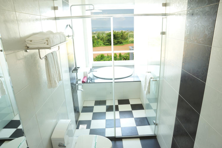 Bathroom 1, Coral B&B, Pingtung