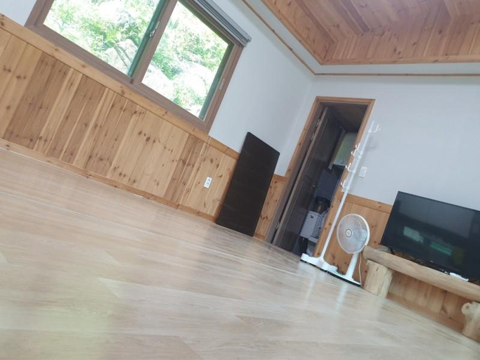 3, Namwon Jirisan Bandalgom Homestay (Pension), Namwon
