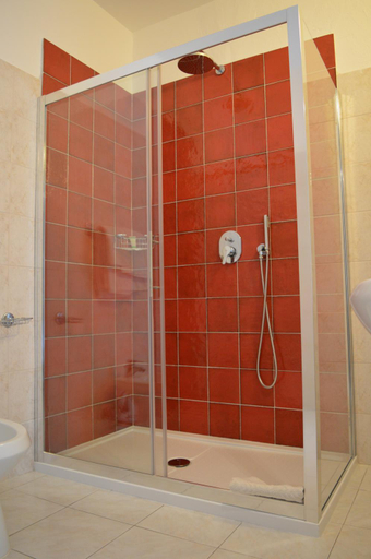 Bathroom 4