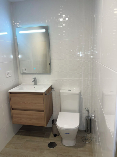 Bathroom 3, Paraíso Suites by gaiarooms, Valladolid