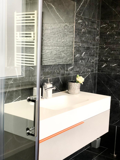 Bathroom 4