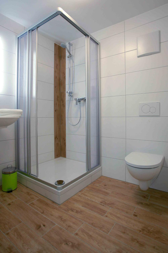 Bathroom 3, Hotel Landgasthof Linde, Esslingen