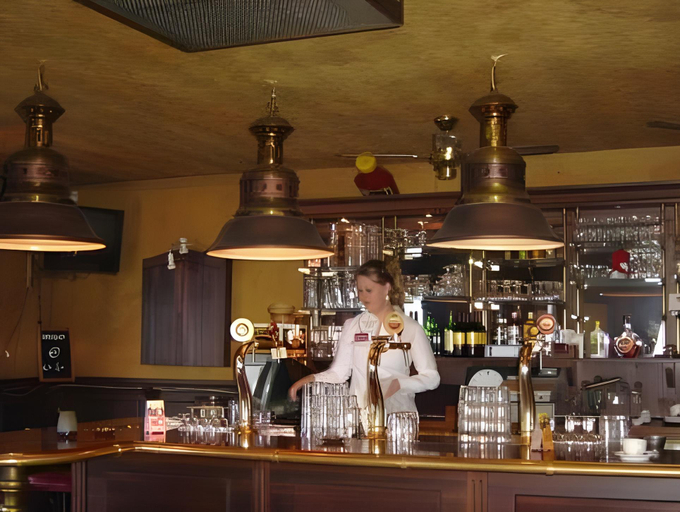 Food & Drinks 3, Hotel Cafe Restaurant 't Raedhus, Dongeradeel