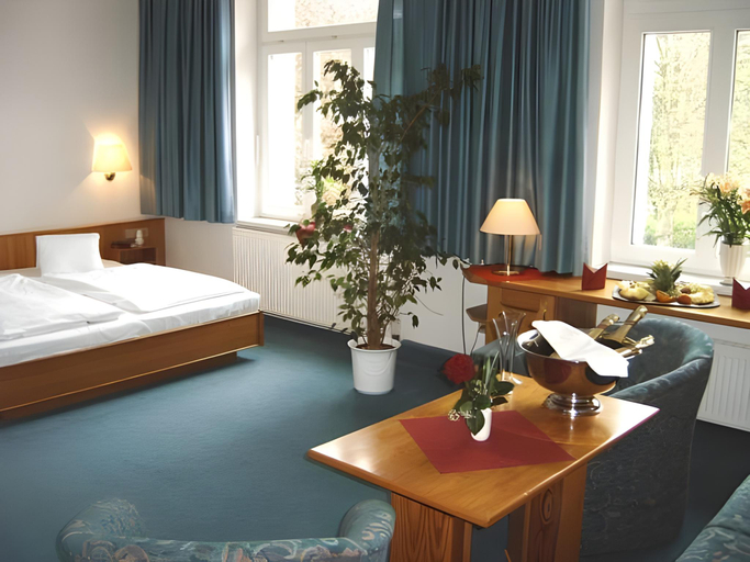 Bedroom 2, Hotel Max am Meer Kuhlungsborn, Rostock