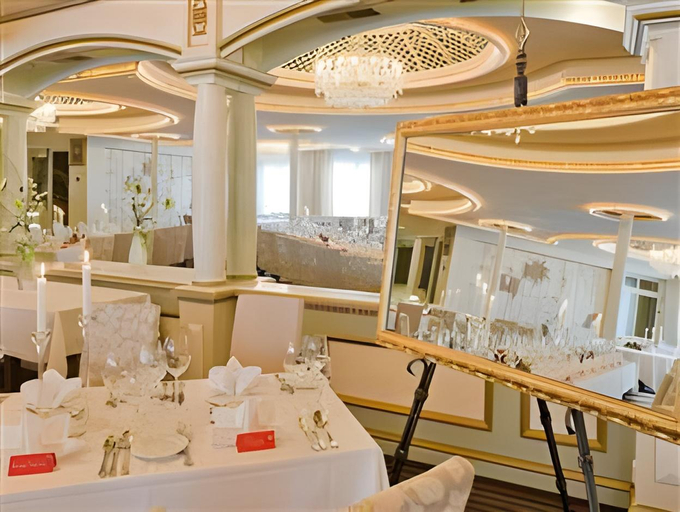 Food & Drinks 3, Adaastra Boutique Hotel, Brig