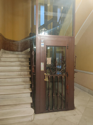 Others 4, Grand Via House, Madrid