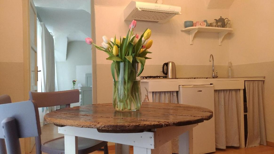 Dining Room 4