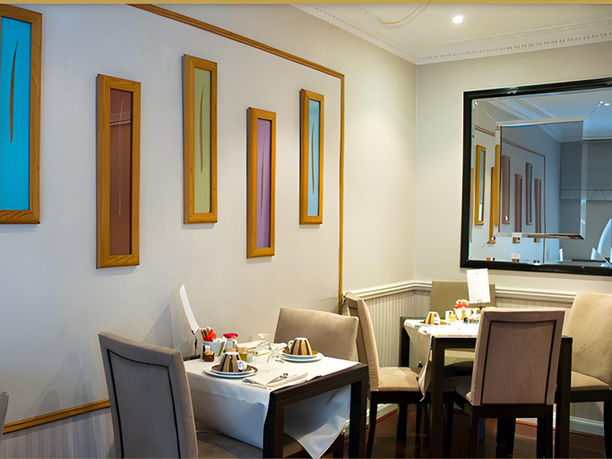Food & Drinks 5, Waldorf Madeleine, Paris