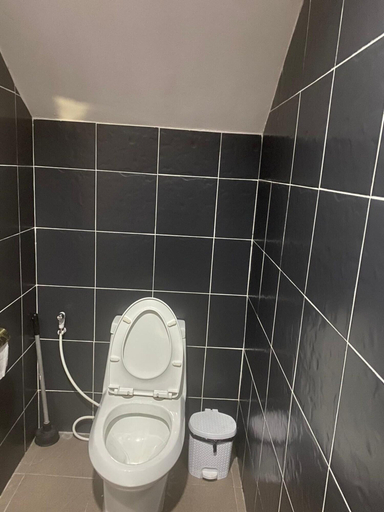 Bathroom 4, Karon Studio Service Apartment, Phuket Island