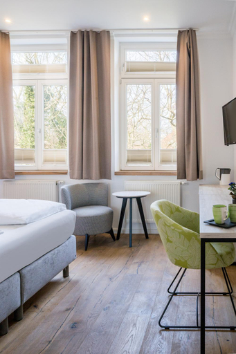 Bedroom 2, Parkhotel Wangerooge, Friesland