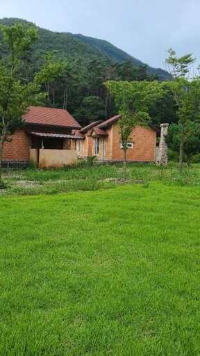 Others 2, Buan Atteul Pension, Buan