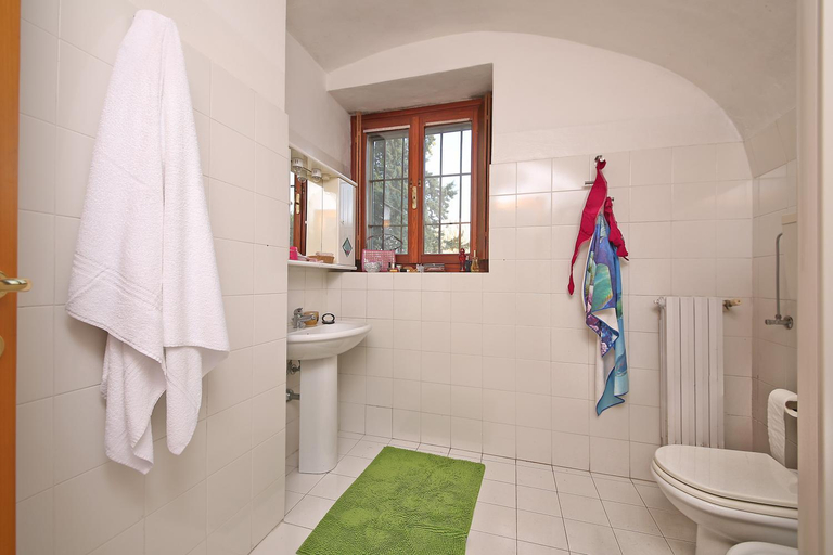 Bathroom 2, Il Colombaro, Brescia