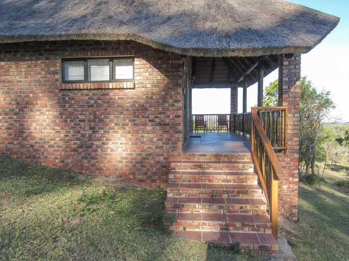 Exterior 8
