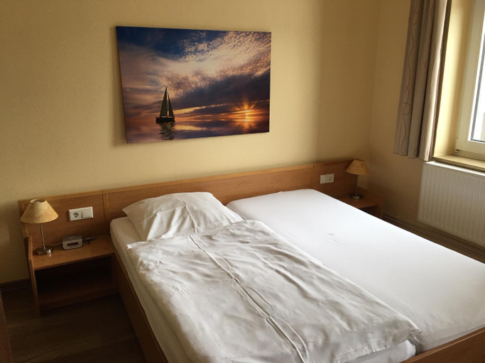 Others 5, Hotel Kieler Forde, Kiel