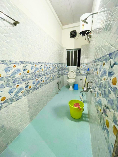 Shower 4, Cupidtrails Backpacker Penthouse, Kamrup Metropolitan