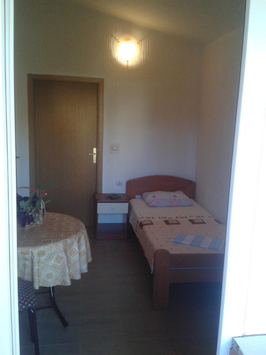 Others 3, Guesthouse Lautasevic