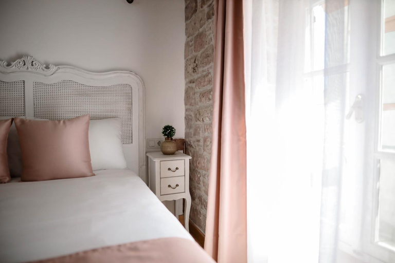 Bedroom 2, Ali Barıs Pansiyon, Ayvalık