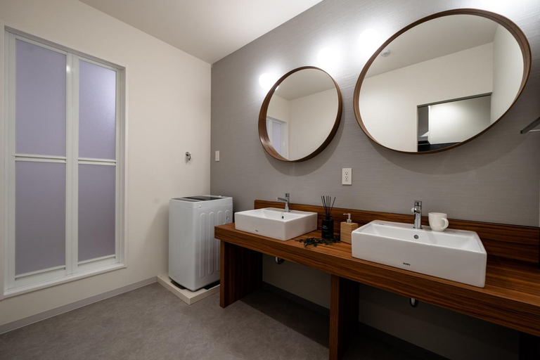 Bathroom 11