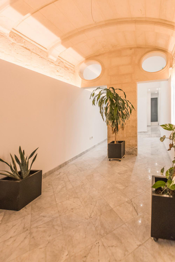 Public Area 1, Valletta Collection - 101 Republic