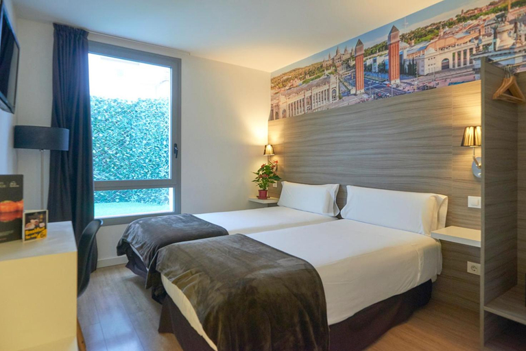 Bedroom 2, Hotel BestPrice Diagonal, Barcelona