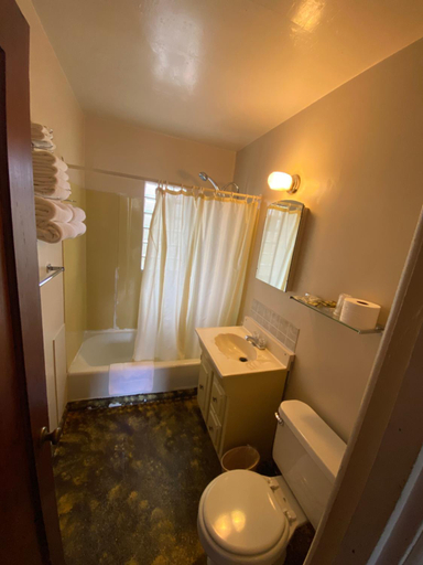 Bathroom 3, Rainbow Motel Hot Springs State Park Thermopolis, Hot Springs
