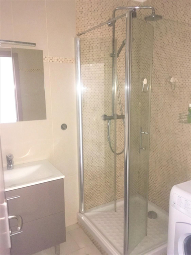 Bedroom 5, Appartement de 1 a 6 personnes Beaulieu sur mer, climatise, proche Nice et Monaco tout confort 2 cha, Alpes-Maritimes