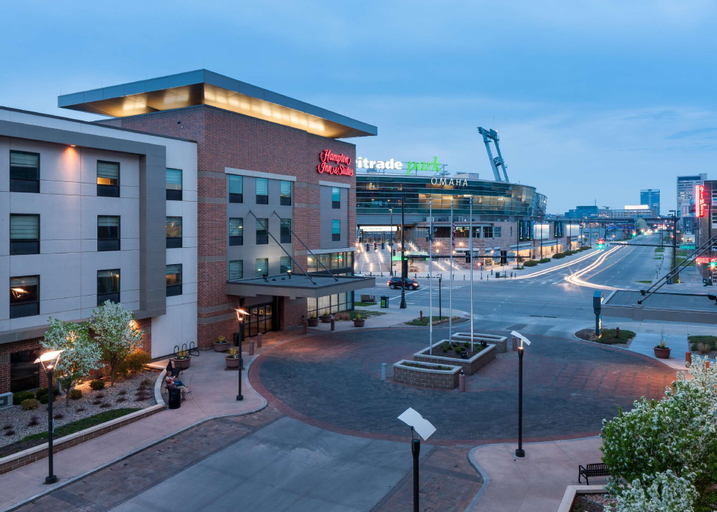 Exterior & Views 6