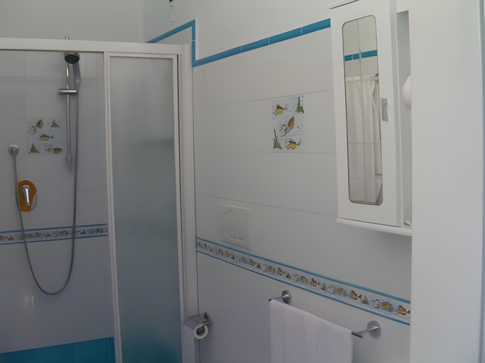Bathroom, Albergo S. Andrea, Salerno