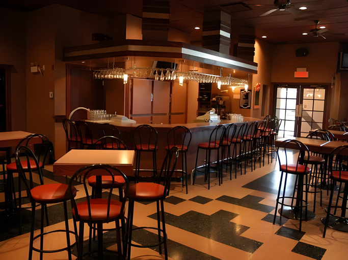 Food & Drinks 5, Travelodge by Wyndham Roberval, Le Domaine-du-Roy