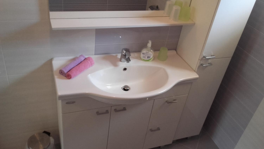 Bathroom 2, Lily Apartments Punta Skala, Zadar