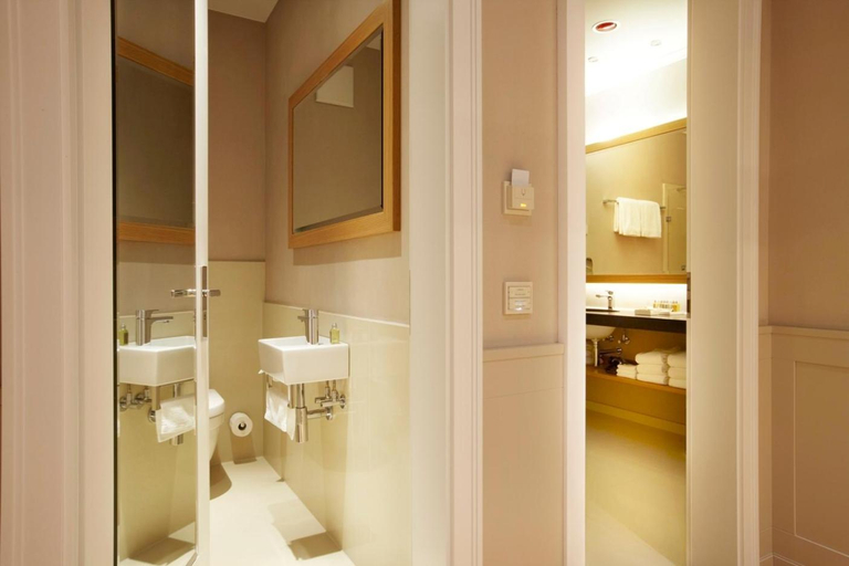 Bathroom 12