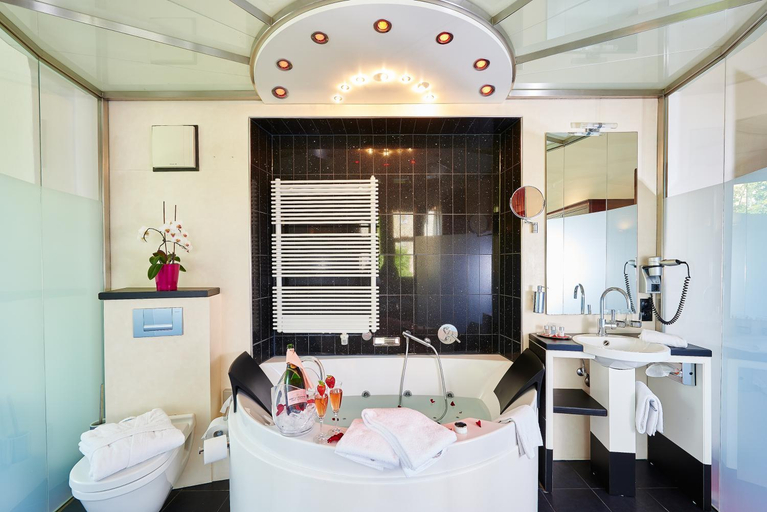 Bathroom 4, Villa Boutique Hotel, Straubing