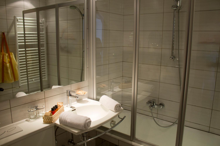 Bathroom 5, Alpenhotel Tirolerhof, Innsbruck Land
