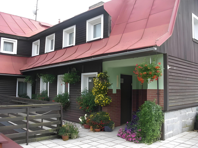 Exterior & Views 1, Penzion Logla, Trutnov