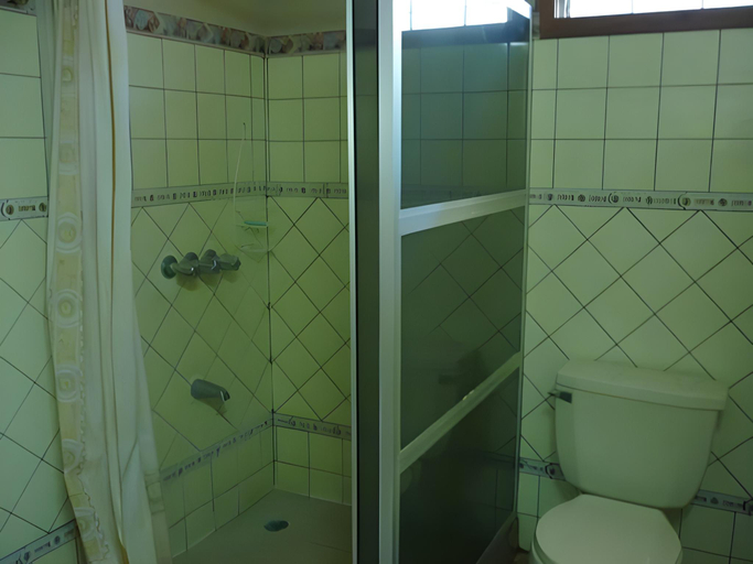 Bathroom 2, Hotel Guanacaste Lodge, Santa Cruz