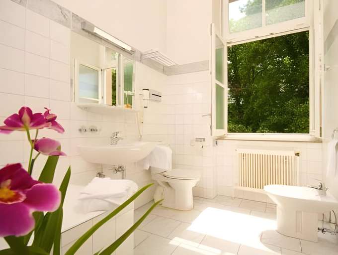 Bathroom 5, Thermenhotel Gutenbrunn, Baden